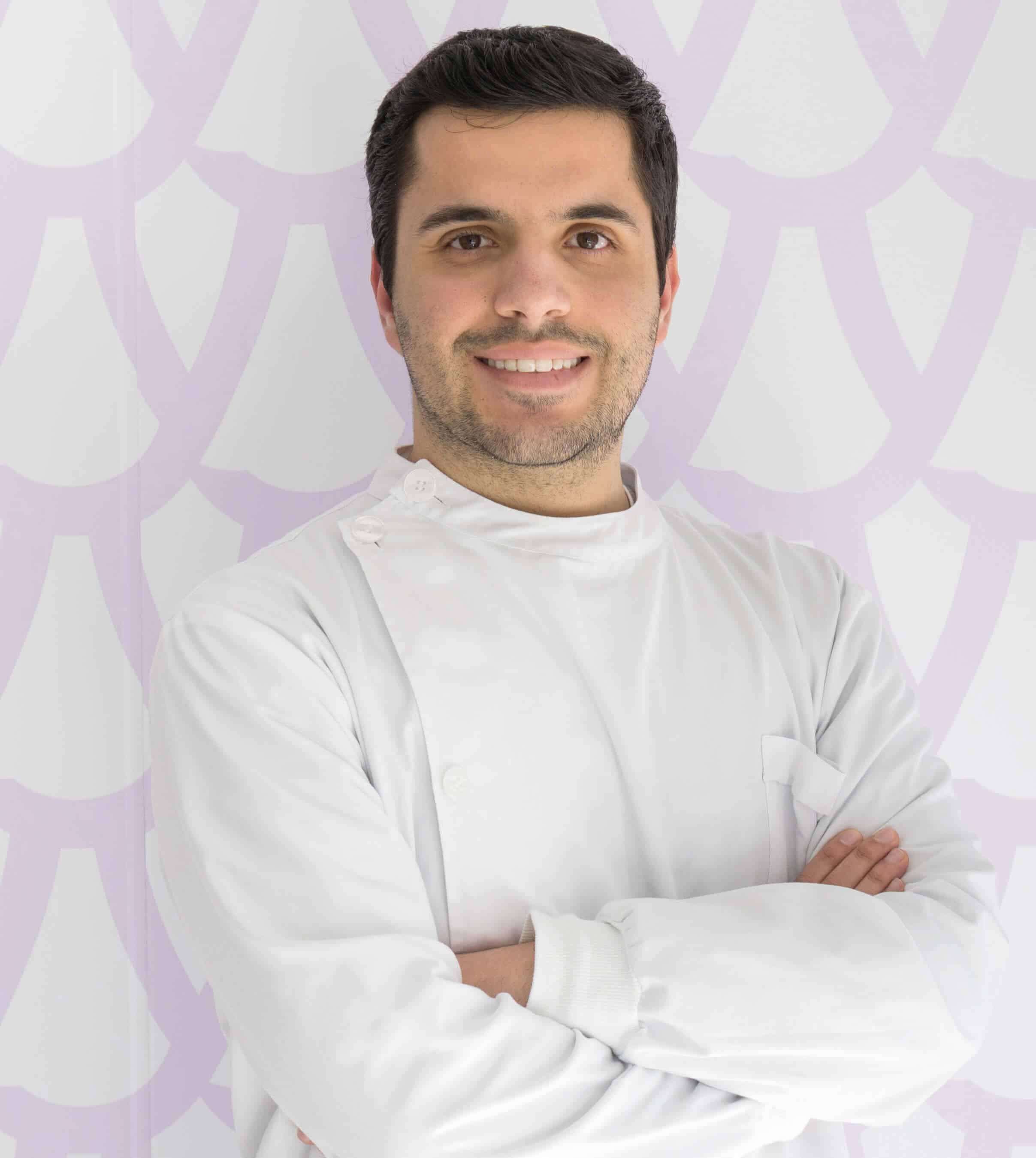 Doutor António Rajão, médico dentista na Clínica Dentária Dentya